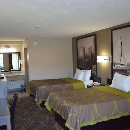 Super 8 By Wyndham Huntersville/Charlotte Area Экстерьер фото