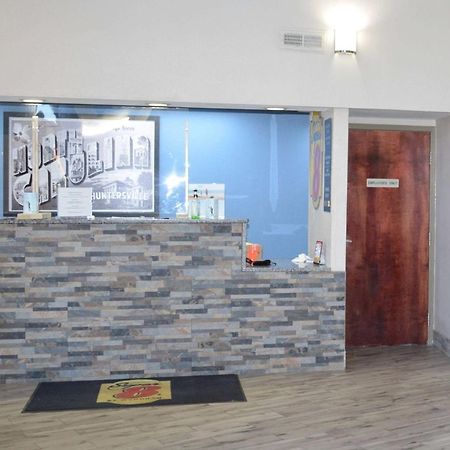 Super 8 By Wyndham Huntersville/Charlotte Area Экстерьер фото