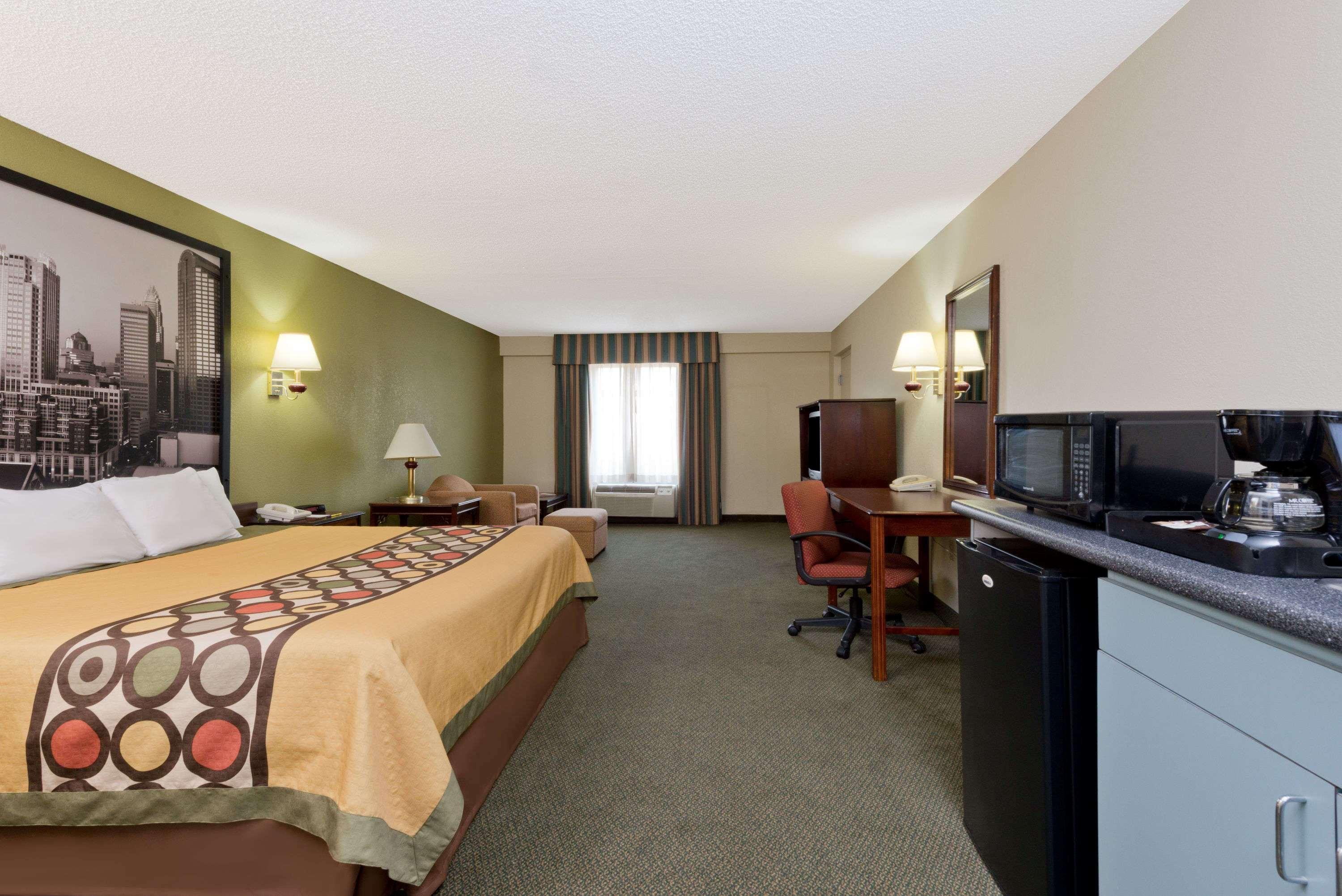 Super 8 By Wyndham Huntersville/Charlotte Area Экстерьер фото
