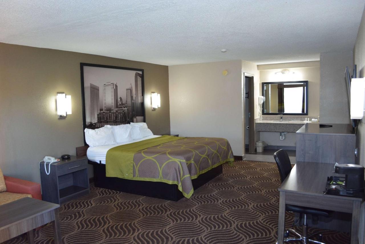 Super 8 By Wyndham Huntersville/Charlotte Area Экстерьер фото